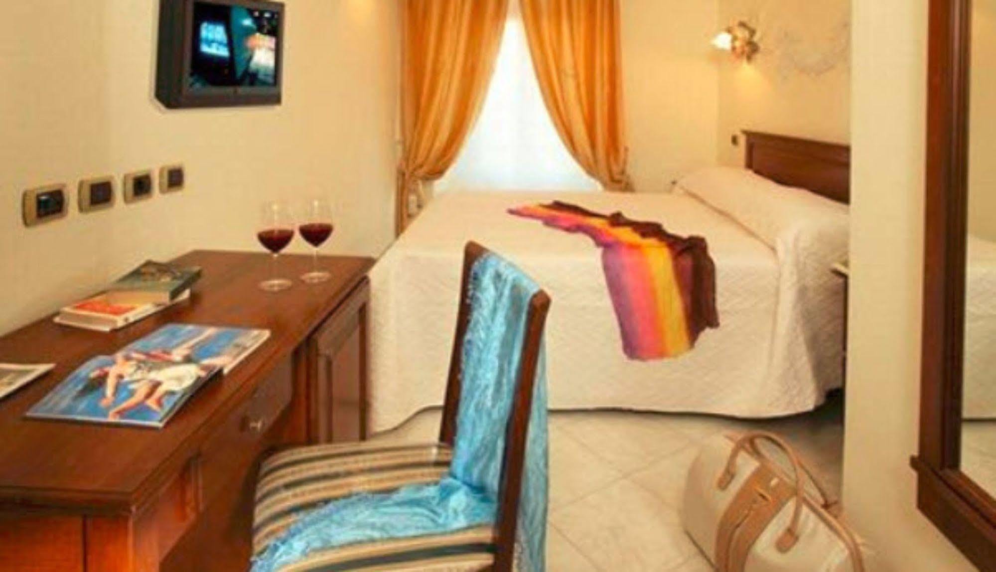 Hotel De Monti Roma Ngoại thất bức ảnh